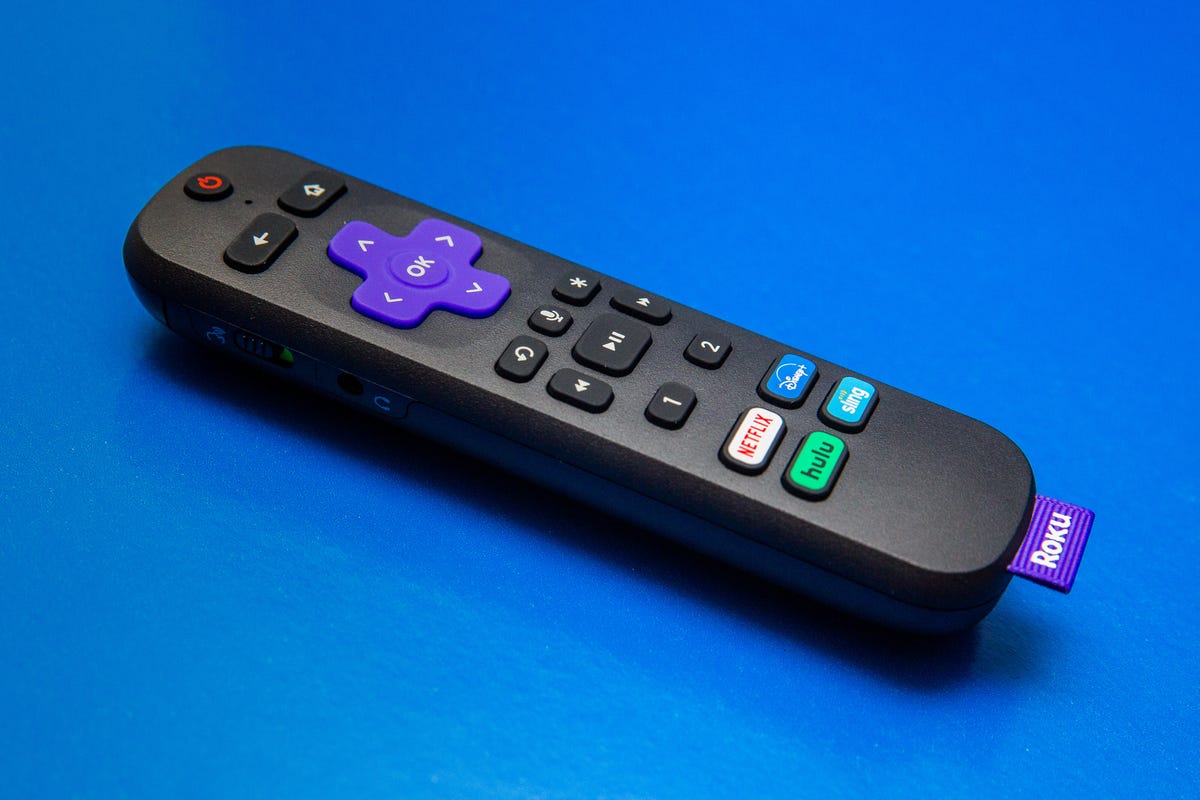 008-roku-voice-remote-pro-2021