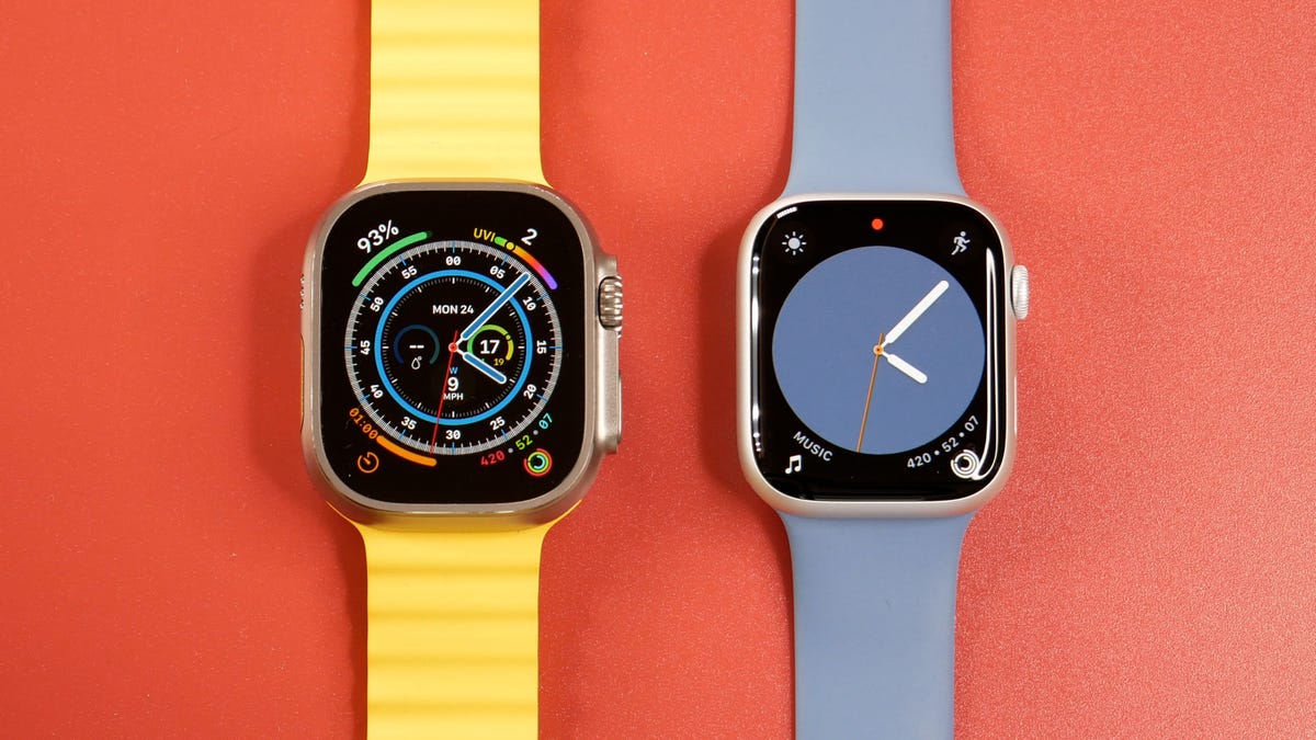 Apple Watch Ultra and Series 8