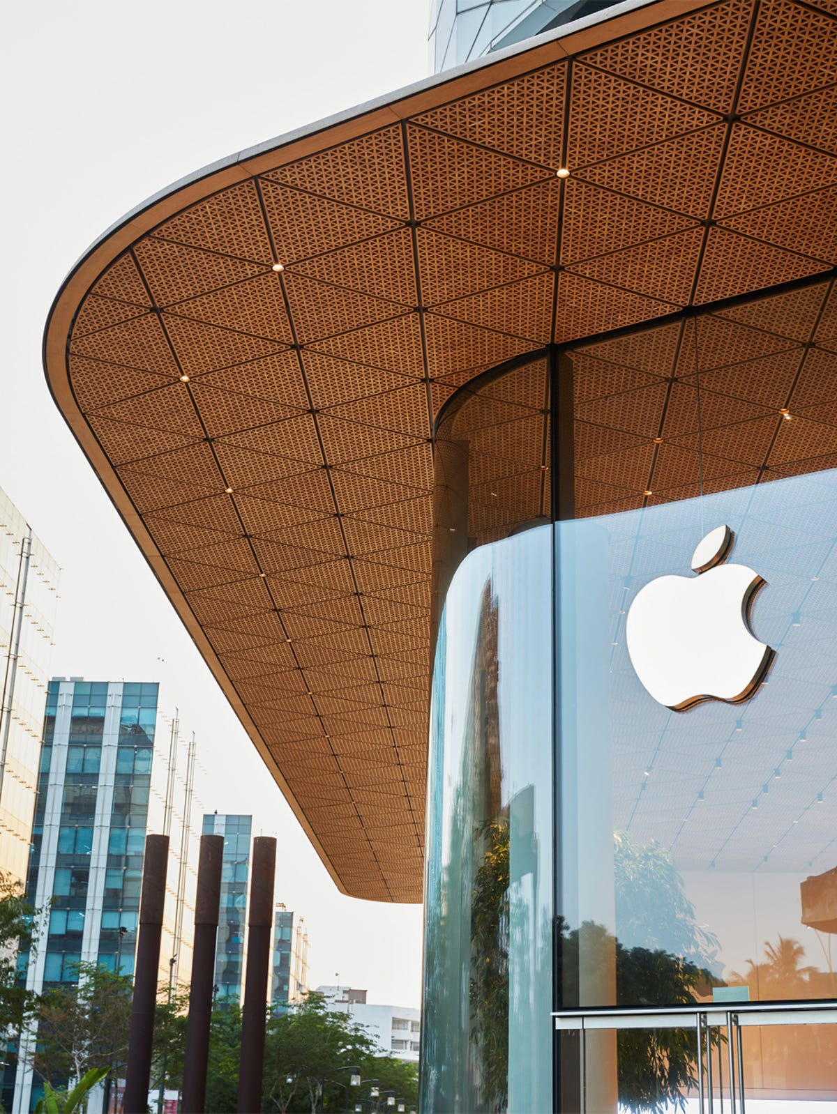 The roof overhang on the Mumbai Apple Store