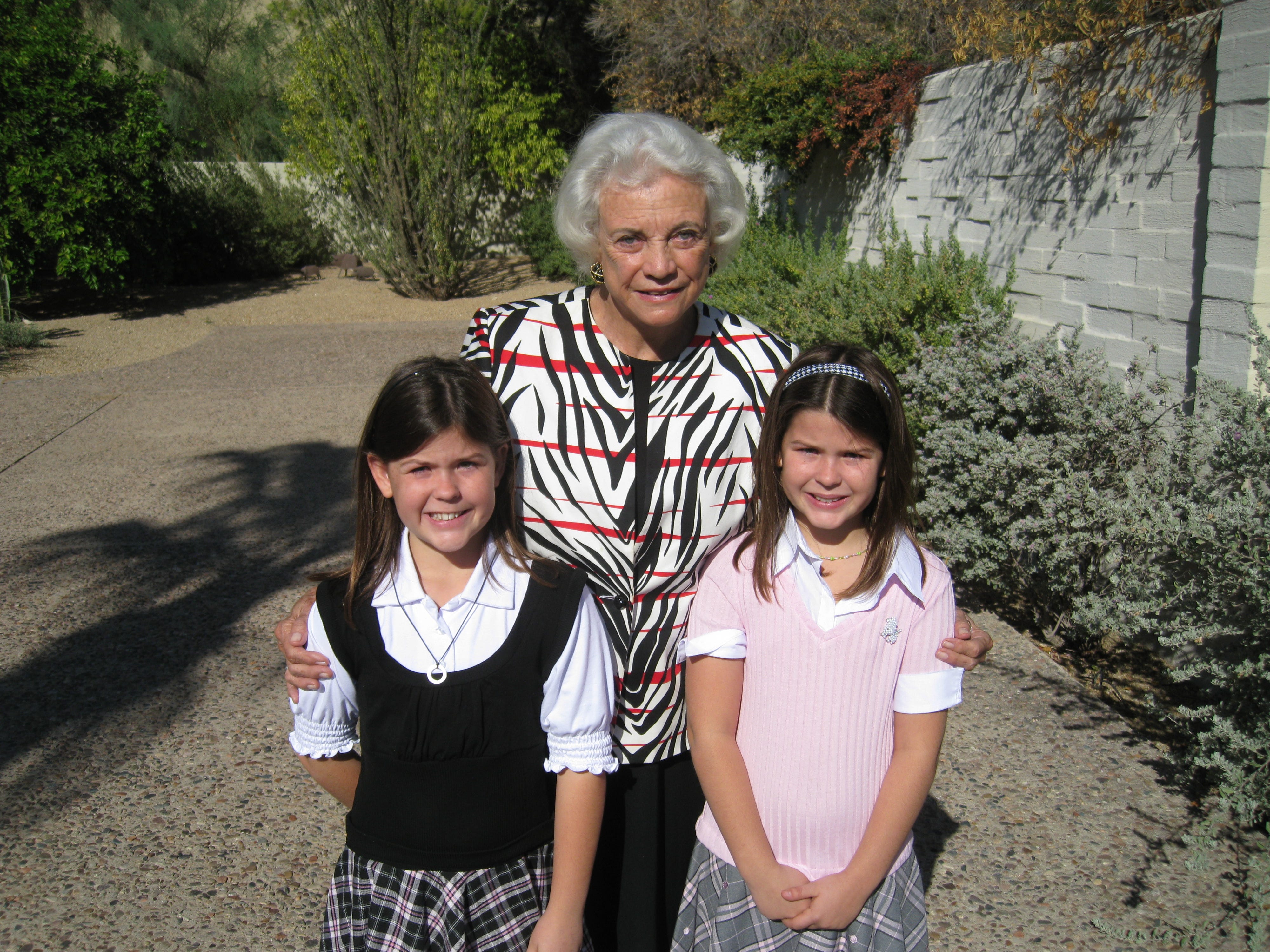 Sandra Day O'Connor with Caitlin (left) and Sydney Hartman, October 9, 2009. Sydney is now a law student at the University of Virginia.